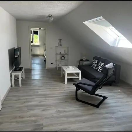 Moderne Gemuetliche 2-zimmer Bad-cannstatt Appartamento *