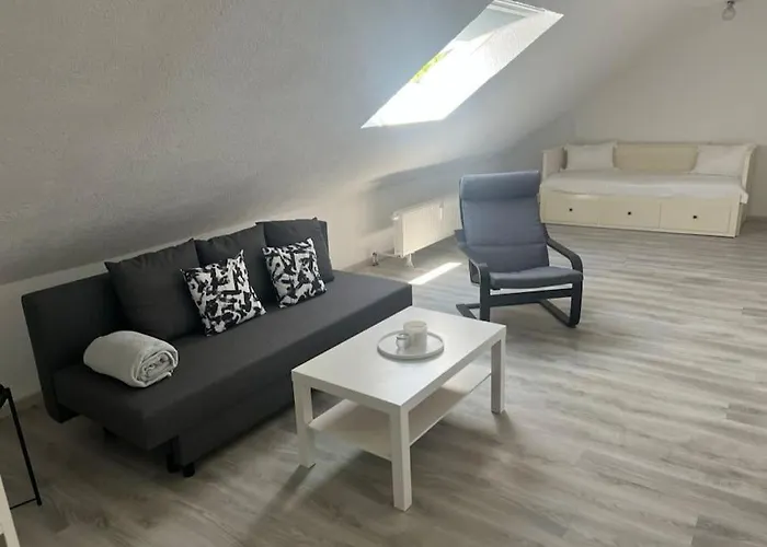 Moderne Gemuetliche 2-zimmer Bad-cannstatt