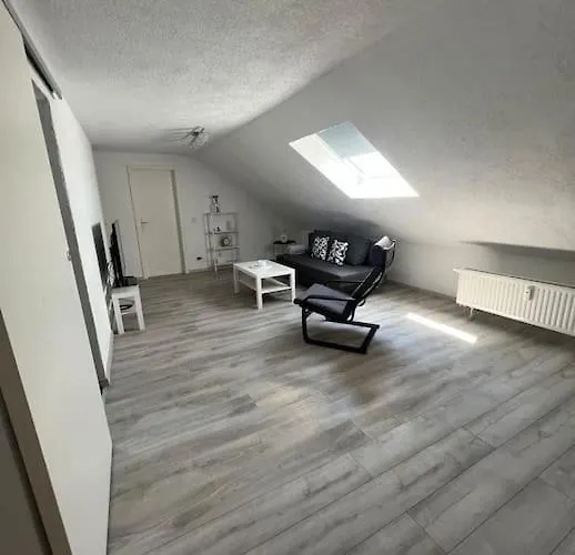 Apartament Moderne Gemuetliche 2-zimmer Bad-cannstatt *